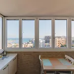 Wow Waterfront Апартаменты