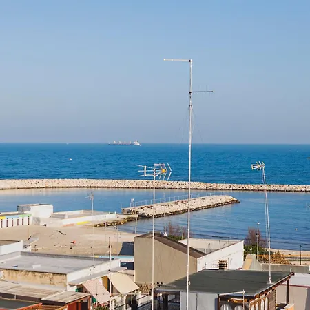 Wow Waterfront Apartment Bari