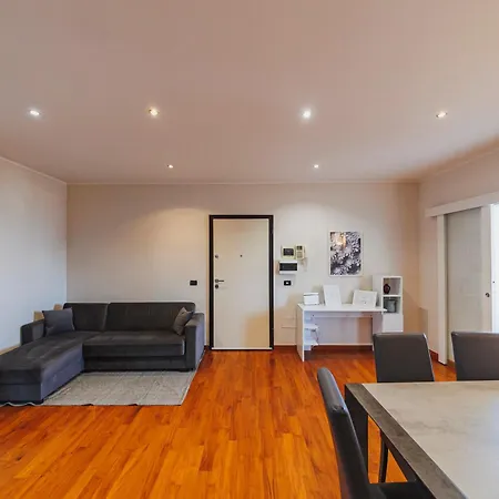 Wow Waterfront Apartment